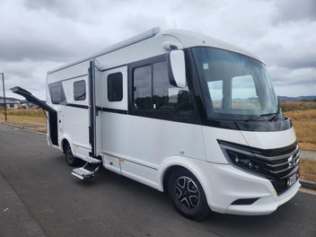 2023 Niesmann + Bischoff Smove i6.9E photo 2