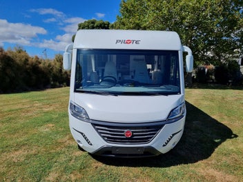 2025 Fiat Ducato Pilote G740FC Rear Island Bed photo 2
