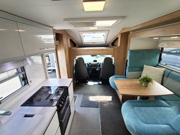 2019 TrailLite 700x Slideout Series Landmark Sl... photo 2