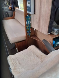 Hino house bus urgent sale photo 2