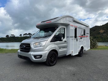 2025 Roller Team Zefiro 665 4 berth motorhome