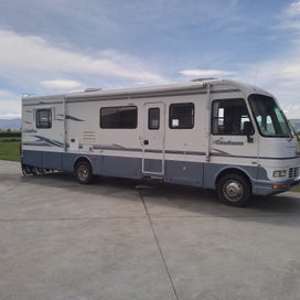 Coachmen Catalina 320MB Motorhome