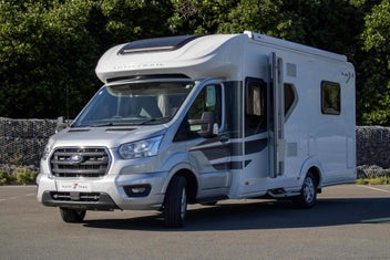 Auto-Trail F-Line F74 - 4-Berth