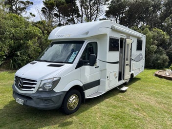 2016 Traillite 300 series Oakura