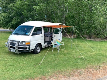 Motorhome 1999 Toyota Hiace 2.4P ZX