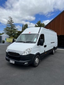7m Iveco Daily Campervan with Solar
