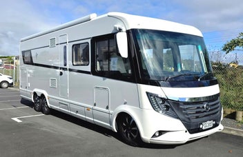 2020 Niesmann + Bischoff Arto 88EK