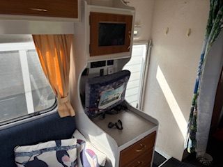 Fully certified self contained Traillite Motorhome photo 2