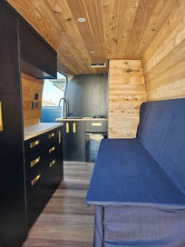 VW Crafter 2014 - Custom Camper Conversion