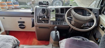 1997 Isuzu Journey 7mts photo 2