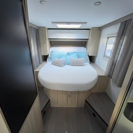 2023 Fiat Ducato Low Kms, Island Bed photo 2