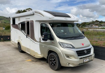 CI Riviera 85P Motorhome