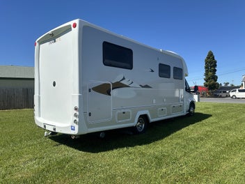 Traillite 758 Oakura Landmark photo 2