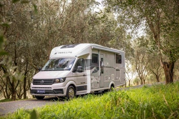 2026 TrailLite 300 Series 2026 Build Slots Avai...