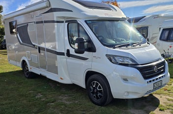 2017 Carado T449