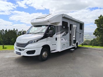 2026 TrailLite 700 Series Oakura 758 Landmark