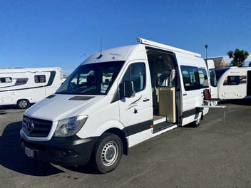 2018 KEA Nomad Mercedes Benz under 40,000 kms