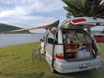 Self-contained, certified campervan 2000 Estima