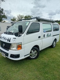 2011 Nissan Caravan 4WD | 3.0L Diesel Turbo |Solar