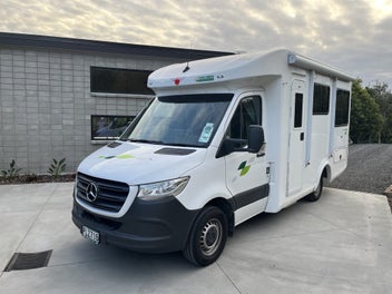 2022 Mercedes Kea Breeze M660 440w Solar 200ah Li