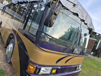 Hino HT 10.3 m motorhome