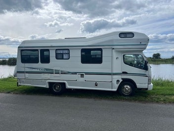 6 berth Mitsubishi Motor Home drive Car license