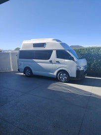 2017 Toyota Hiace High top Camper