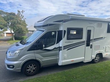 Bailey Adamo 69-4 4berth east/west drop down bed