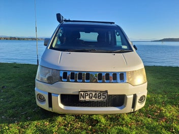 2010 Mitsubishi Delica d5 4x4 camper