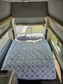 Toyota Hiace Campervan 2015 Self Contained photo 2