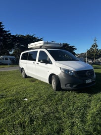 Camper Van Mercedes Low KMs