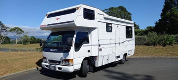 Traillite 6.5M Isuzu 2002 NPR450